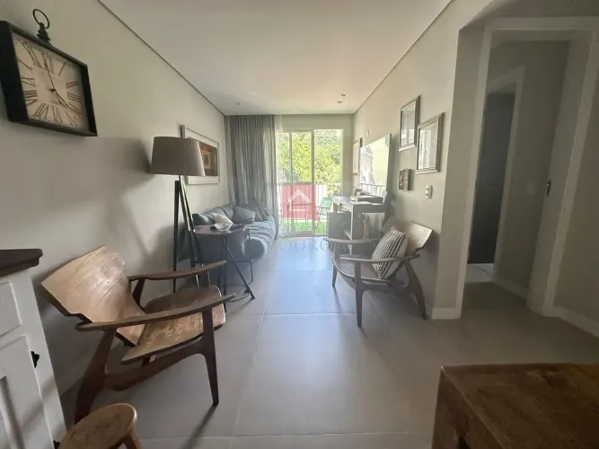 Apartamento a venda em Nogueira, Petrópolis RJ.