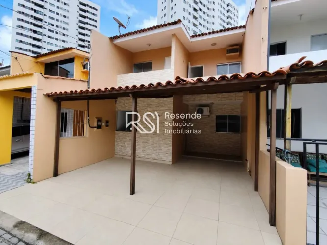Casa Duplex no Residencial Venezano | Antares 3 Quartos, 2 Suítes e Segurança 24h | Alugu