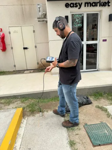 BOMBEIRO HIDRÁULICO E ELETRICISTA 24HORAS