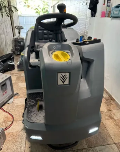 Imbatível Karcher tripulada BD Power 
