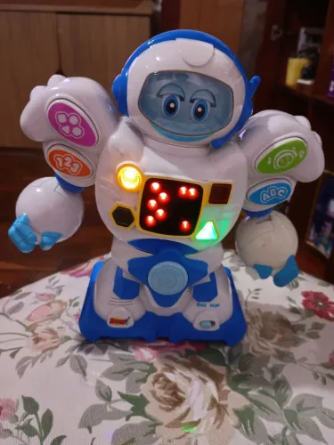 Robô brinquedo