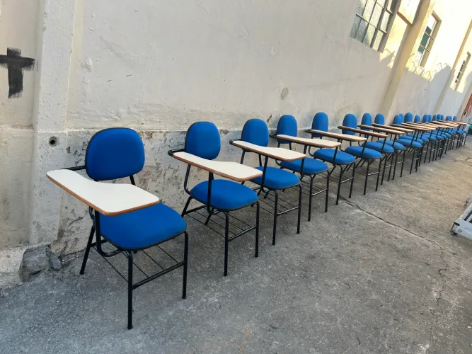 Cadeira escolar / cadeira universitária