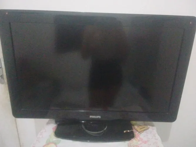 Vendo tv não smart Philips só vai so mente a tv