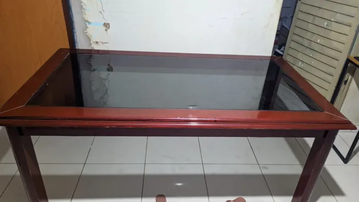 Mesa de madeira pura