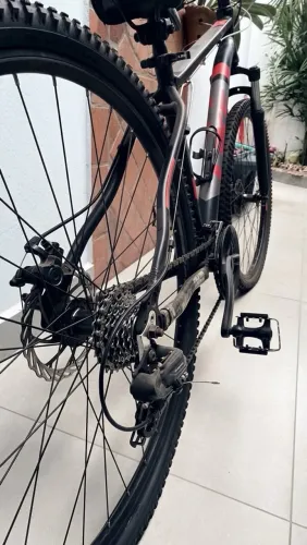 Bike LIKE M1 Aro 29 - Shimano 21 Marchas - Freio a Disco