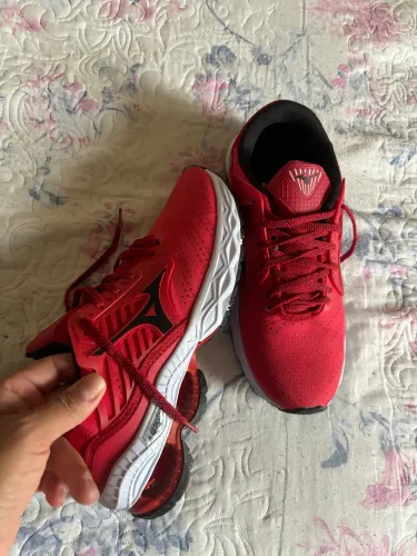 Tênis réplica mizuno 