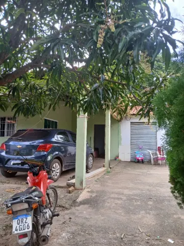 Vendo uma casa no parque Eliana sendo sala com cozinha quarto banheiro