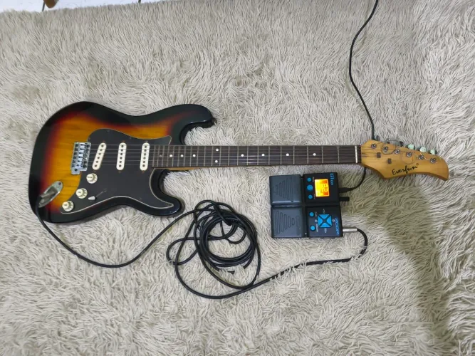 Guitarra com pedaleira