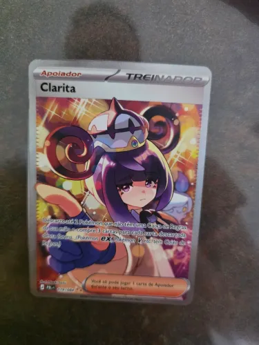 Clarita / Gwynn (119/084) da coleção Escuridão Absoluta ( Rara Especial) . Carta Pokémon