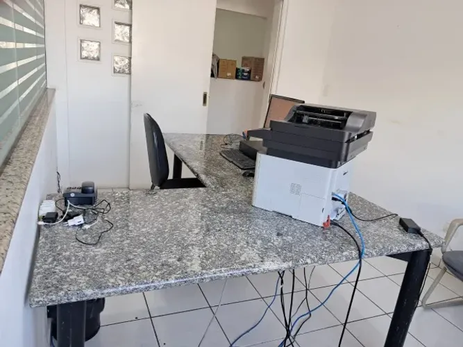 MESA DE GRANITO EM "L"