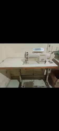 Vendo uma máquina reta eletrônica Fujita 