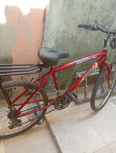 Bicicleta semi nova