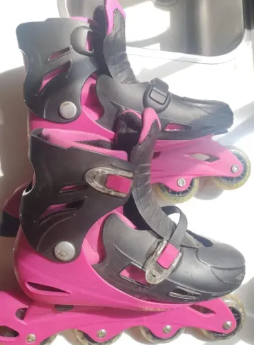2 pares de Patins