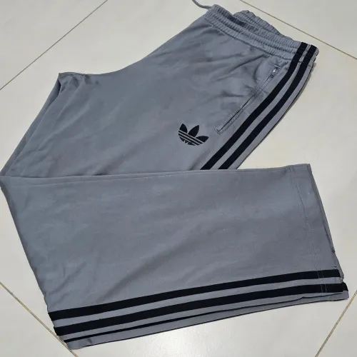 Calça adidas originals | com defeitos leia a discrição!