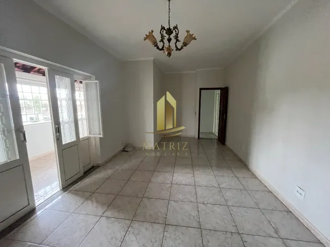 MATRIZ ALUGA-SE CASA NO BAIRRO SÃO JOSÉ