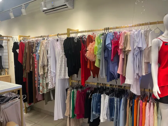 Roupas novas - preço de custo - loja fechou em janeiro 