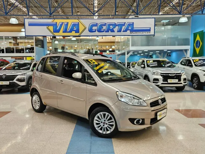 Fiat Idea Attractive 1.4 Fire Flex 8V 5P 2013