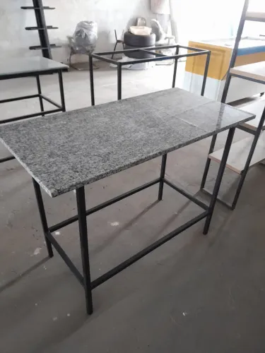 Mesa tampo granito 