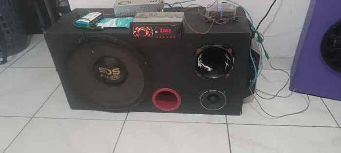 Caixa de som SDS automotivo 