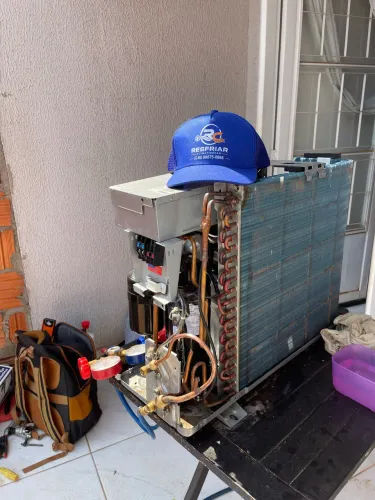 Ar condicionado manutenção instalação