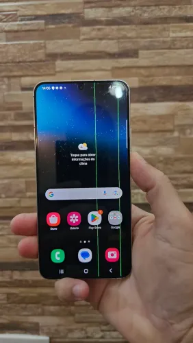 S22 plus com 2 linhas verdes na tela