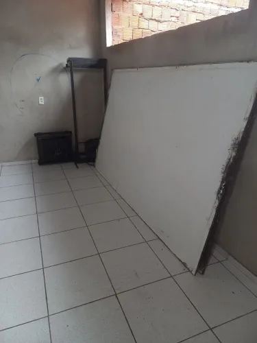 Vendo 3 folhas de compensado 