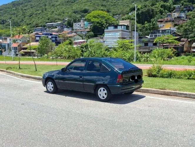 Chevrolet Kadett GL 2.0 MPFI / EFI 1998
