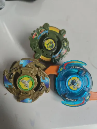 Beyblades clássicas 
