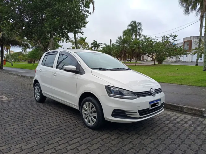 Volkswagen Fox Trendline 1.0 Flex 12V 5P 2016