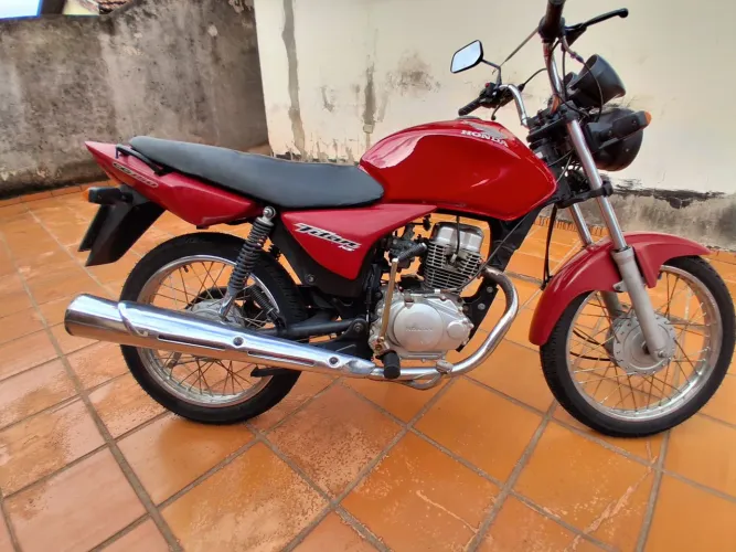 TITAN KS 150