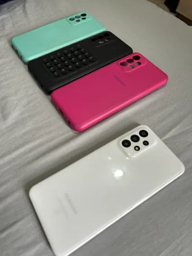Samsung Galaxy A23 Branco + 3 Capinhas