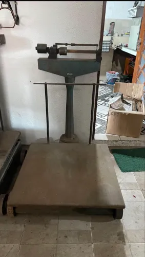 BALANÇA INDUSTRIAL ANTIGA DE PLATAFORMA - ALTA CAPACIDADE