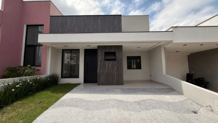 Casa com 3 dormitórios à venda, 107 m² por R$ 800.000 - Cajuru do Sul - Sorocaba/SP