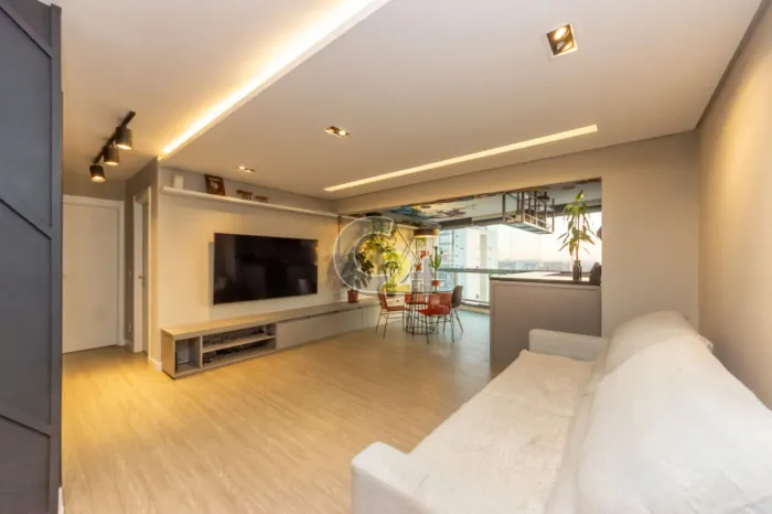 Apartamento à venda na Vila Romana com 2 suítes, 2 vagas de garagem