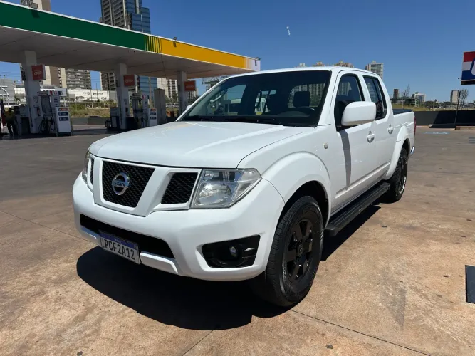 Nissan Frontier S CD 4X4 2.5 TB Diesel 2015