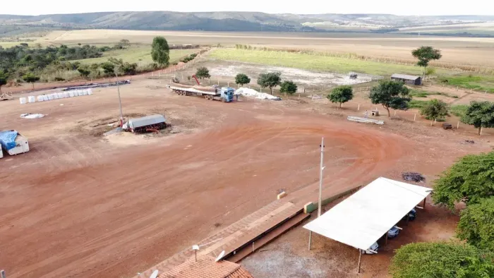 Fazenda a venda, entre Paracatu e Cristalina / Goiás!