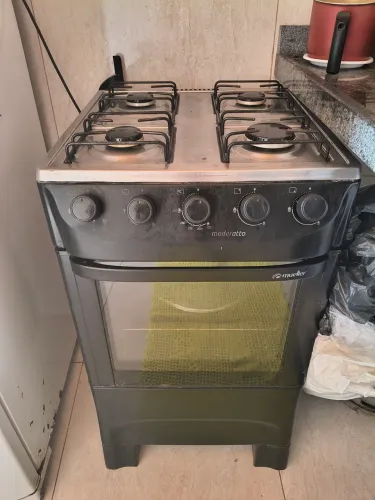 Fogão 4 bocas e forno funcionando