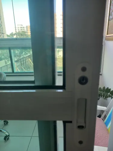 Porta vidro grosso/alumínio 2:10 X 1:400