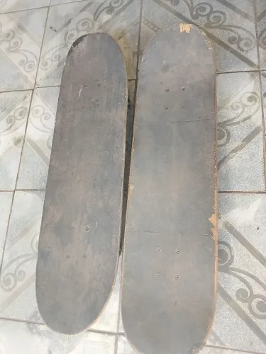 2 SKATES LIXAS TRADICIONAIS! RODINHAS EXCELENTE ESTADO - SAMAMBAIA NORTE