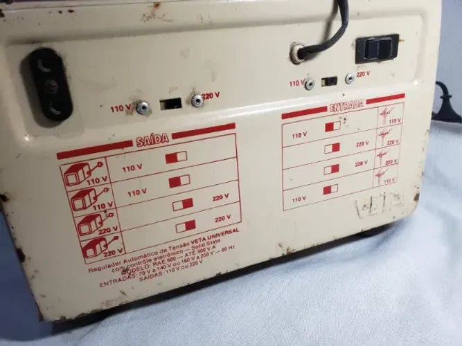 regulador automatico de tensao