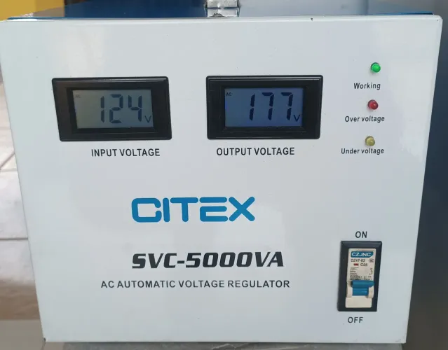 Estabilizador de tensão 5000VA 220V
