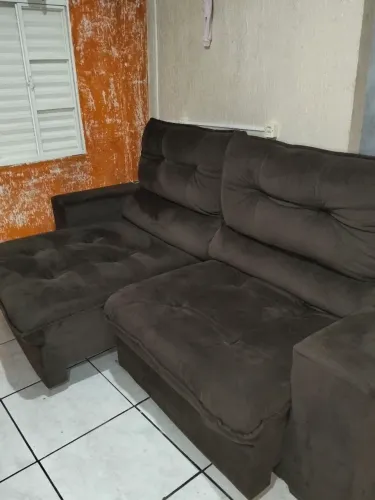 Sofá retrátil e reclinável
