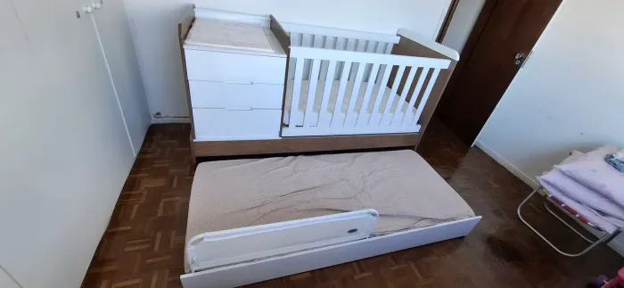 Conjunto de berço, cama, cômoda e trocador