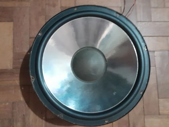 ALTO  FALANTE   DE  15  POLEGADAS   DA  SONY   S .H  2000   SO   TEM   1  UM  ALTO   