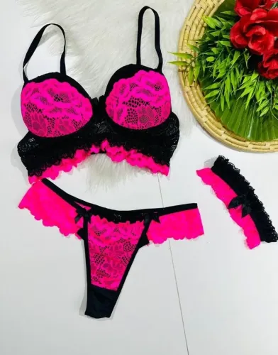 Conjunto Preto Pink com Perneira