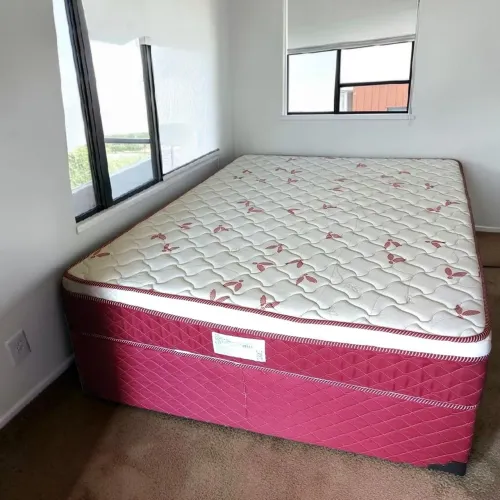 Cama casal // Pelm