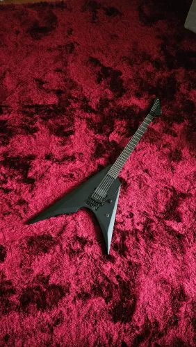 LTD by ESP Arrow Black metal floyd