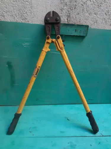 Tesoura corta vergalhão vonder! Aceito proposta 