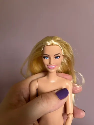 Barbie Margot Robbie - Leia o anúncio.