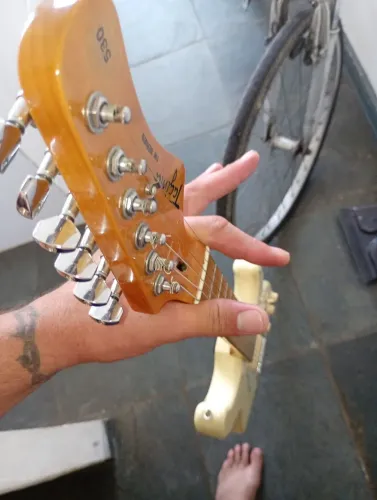 Guitarra e cuvave baby
